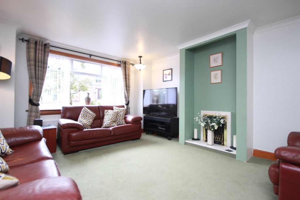 Property photo 2 of 26