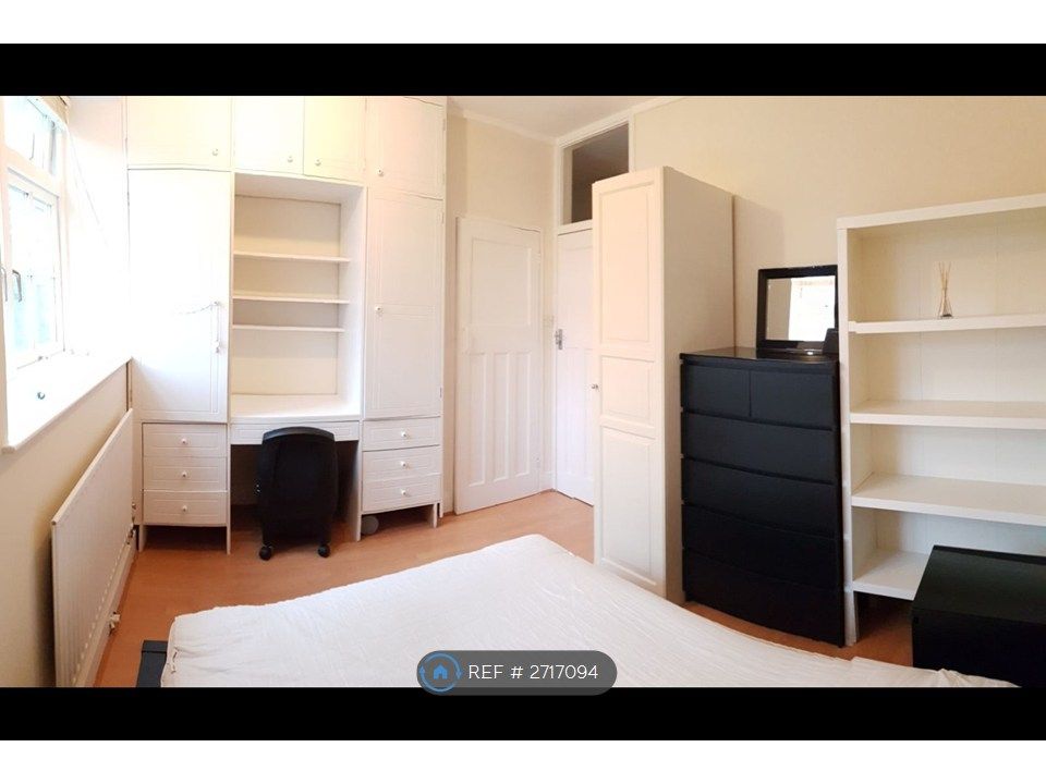 Property photo 3 of 18 Double Bedroom 03