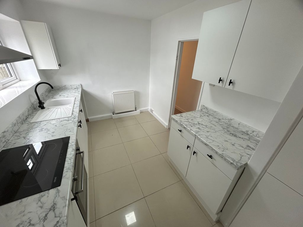 Property photo 3 of 11 Img_9305