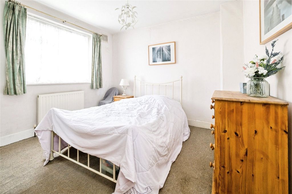 Property photo 3 of 18 Picture No. 13