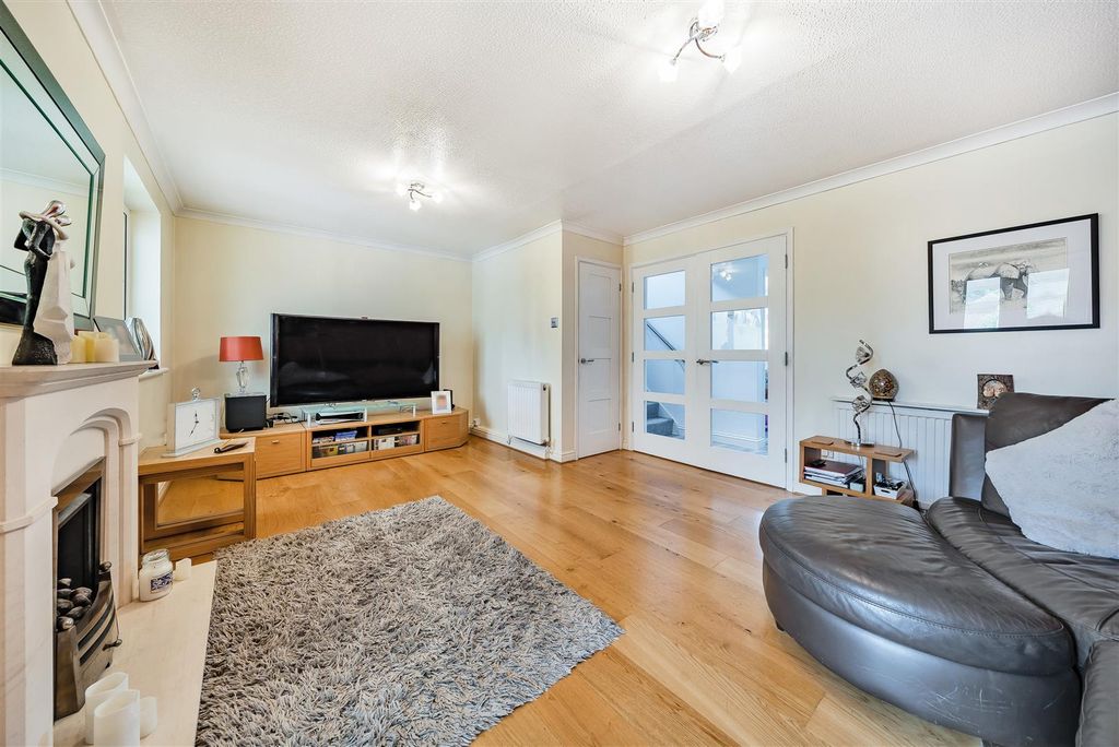 Property photo 3 of 13 Living Room