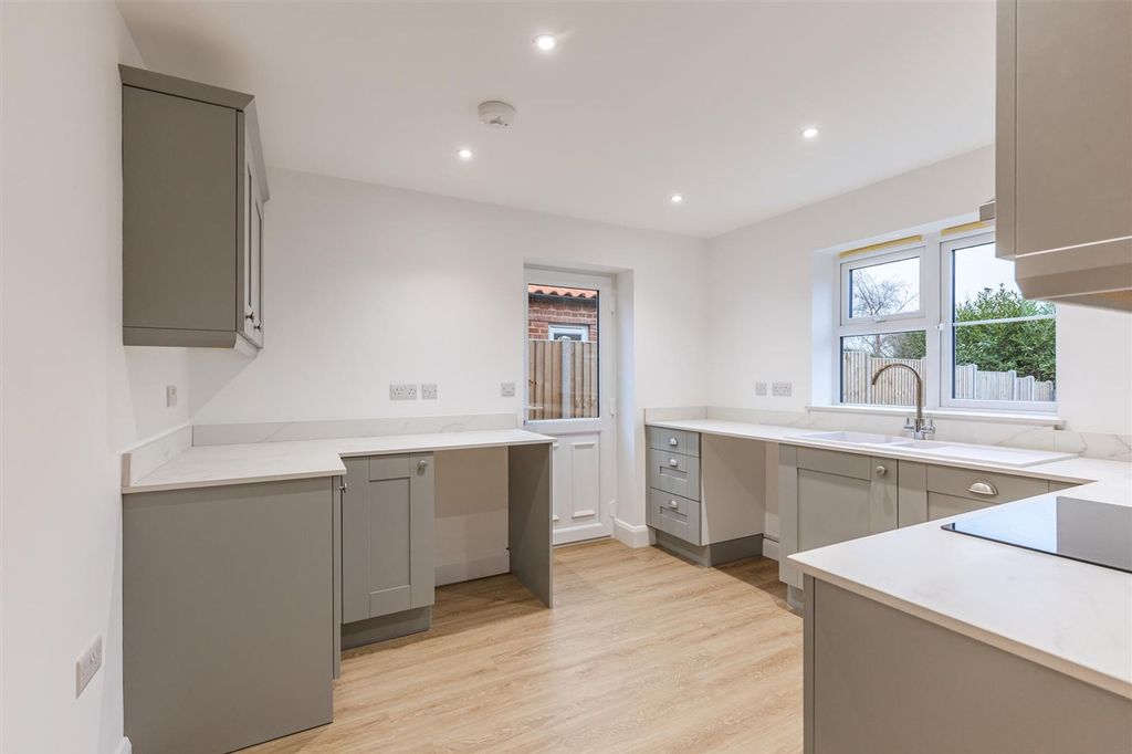 Property photo 3 of 8 Internal Example