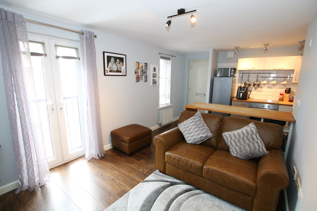 Property photo 2 of 5