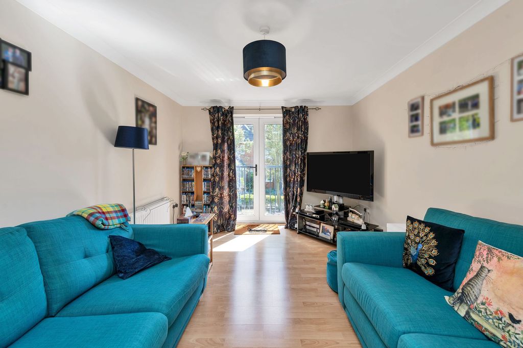 Property photo 3 of 11