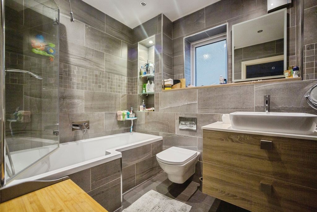 Property photo 1 of 15 Photo