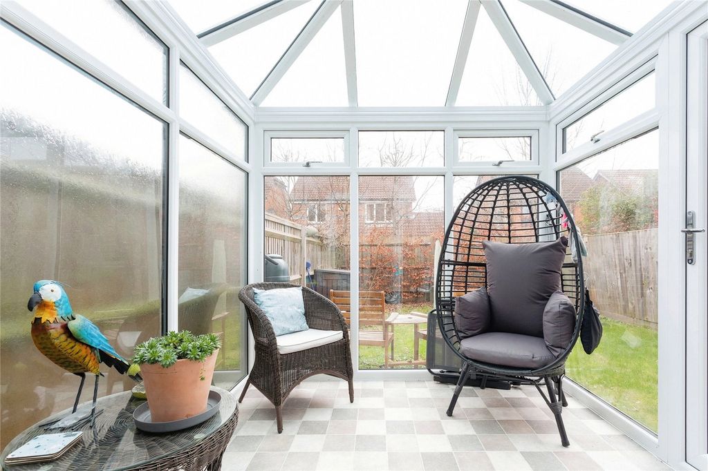 Property photo 3 of 14 Conservatory