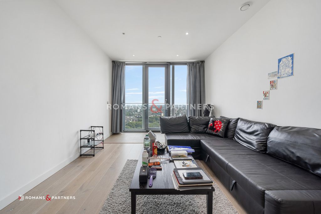 Property photo 2 of 11