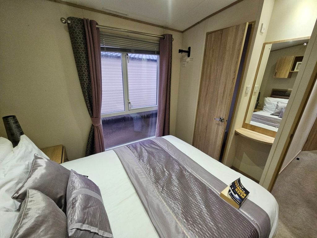 Property photo 3 of 12 Abi Sunningdale 2017 Car0023486 128258065.Jpeg