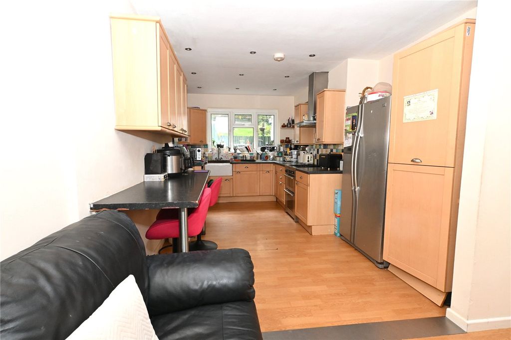 Property photo 3 of 19 Picture No. 14