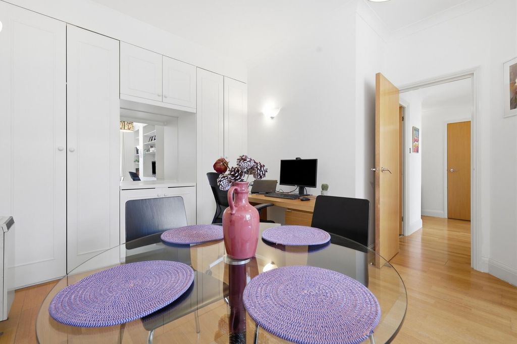 Property photo 2 of 22 Dining Room
