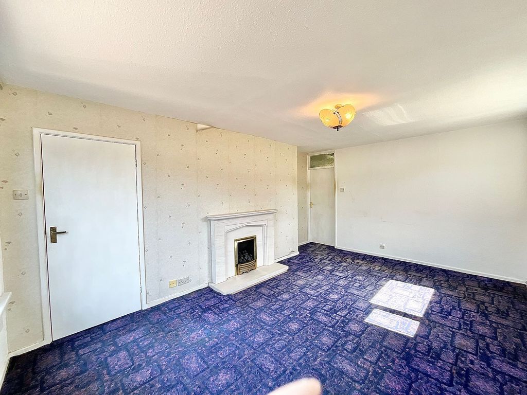Property photo 2 of 31
