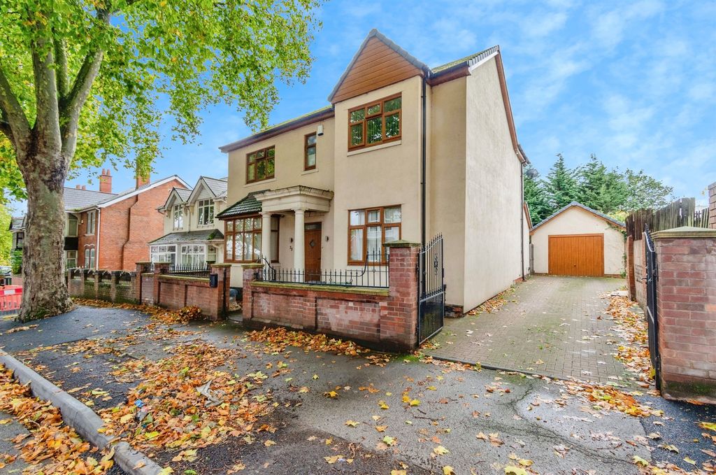 Property photo 2 of 17