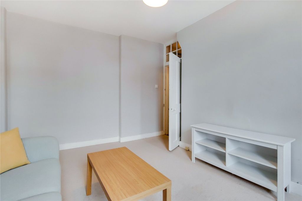 Property photo 2 of 12 Picture No. 02