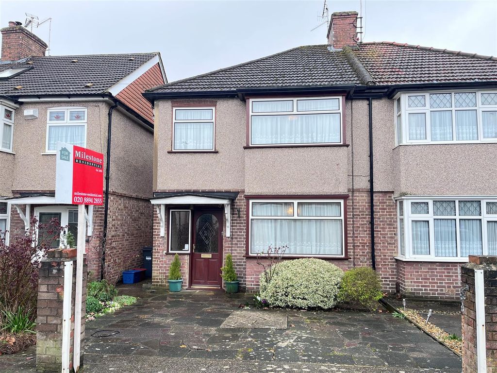 Property photo 1 of 9 21 Kneller Gardens March.Jpg