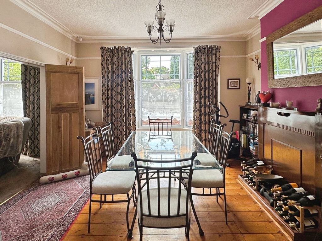 Property photo 3 of 22 Dining Room