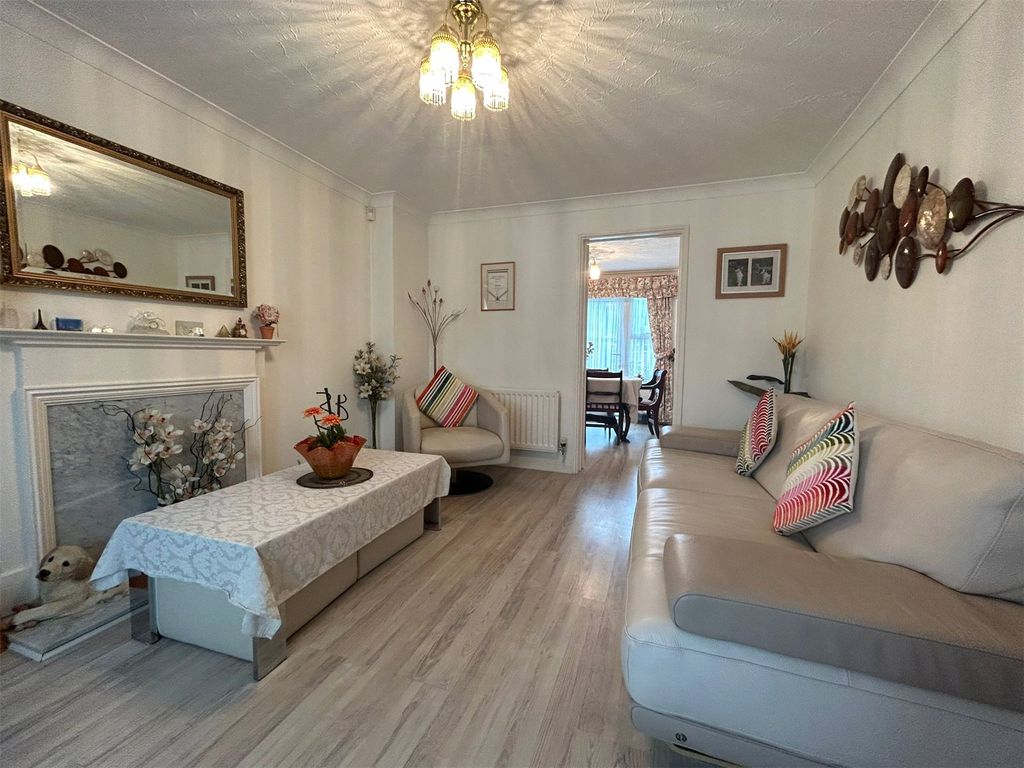 Property photo 3 of 12 Picture No. 13