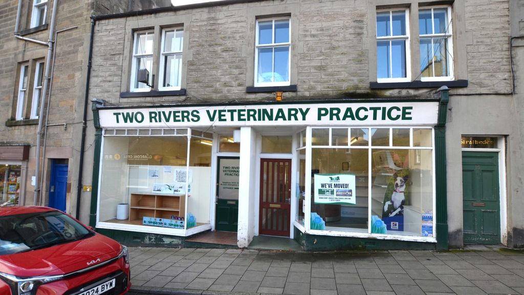 Property photo 1 of 8 Allied-Surveyors-Scotland-15 Old Town-Retail-04