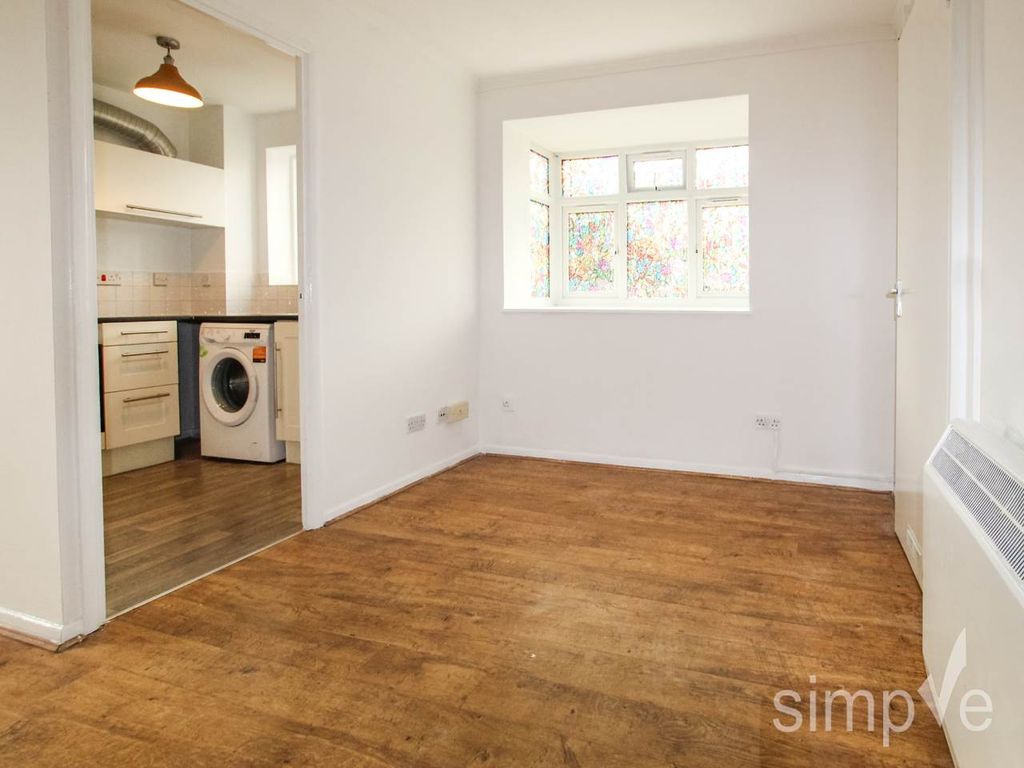 Property photo 3 of 7 Img_5986