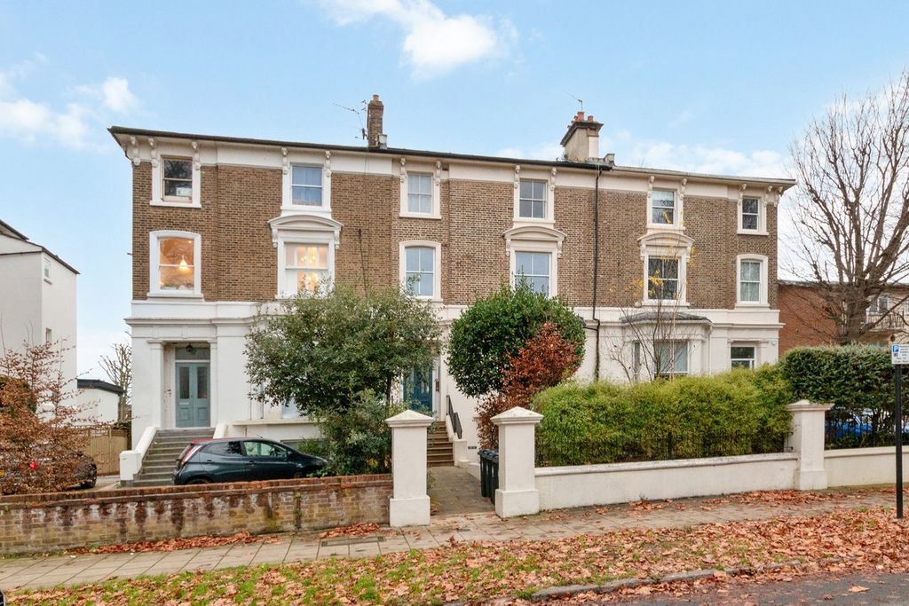 Property photo 2 of 7