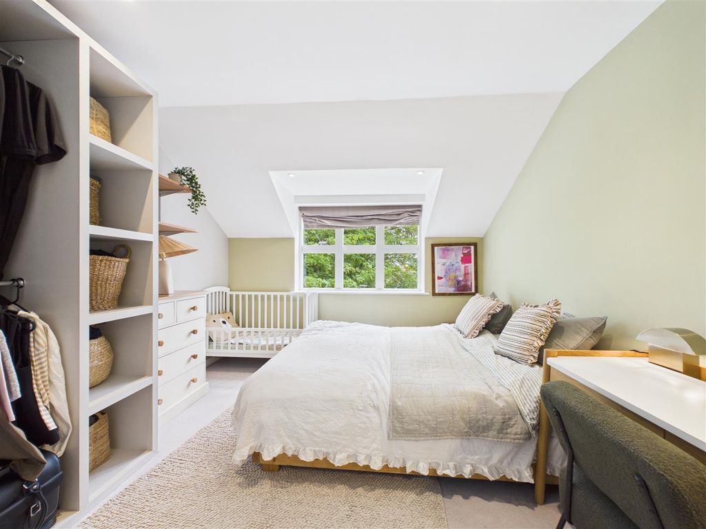 Additional image 9 of 2 bed flat for saleHansler Grove, East Molesey KT8