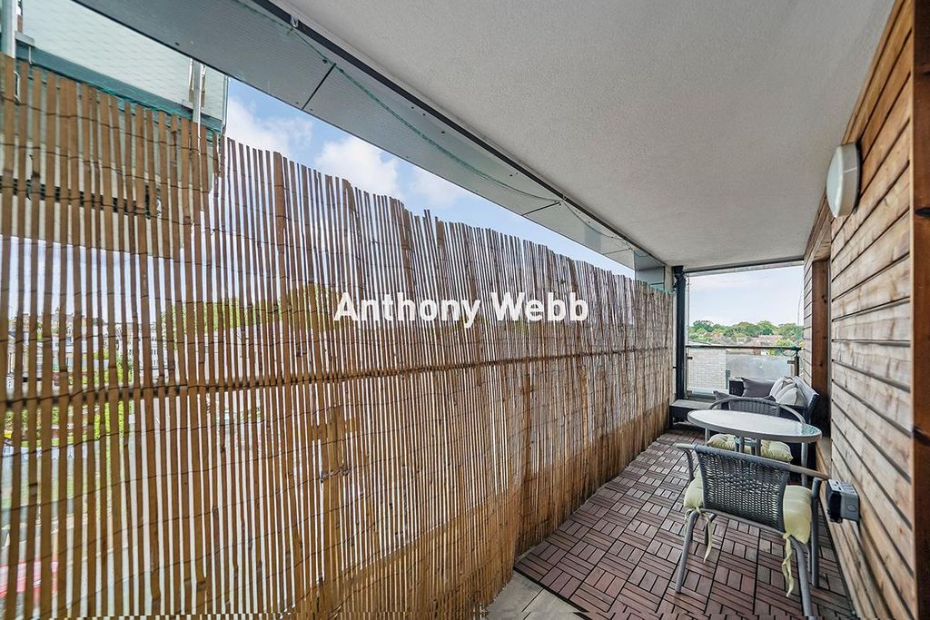 Property photo 3 of 16 Balcony