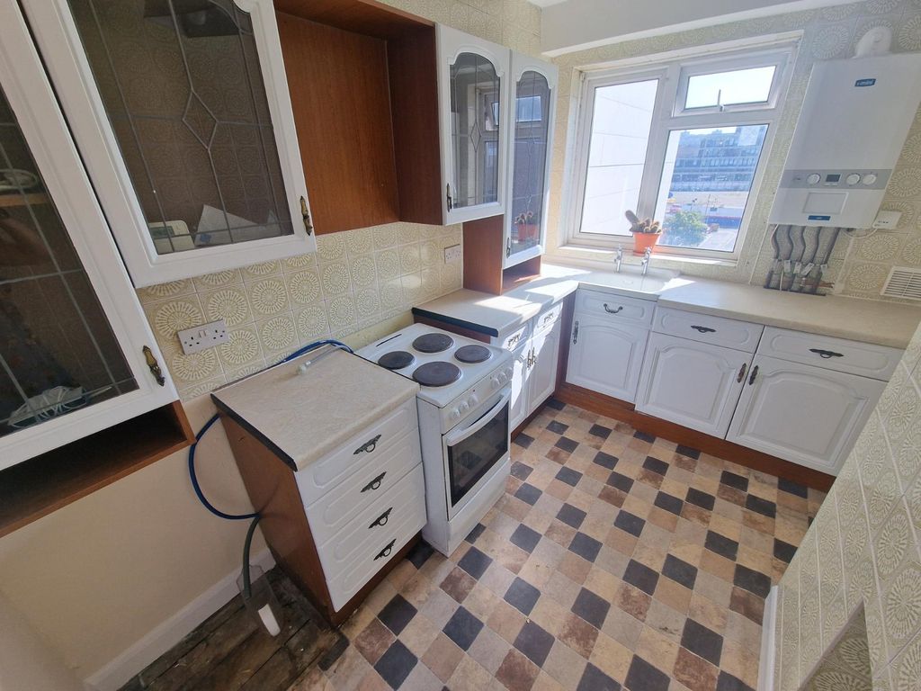 Property photo 3 of 6 Picture No. 04