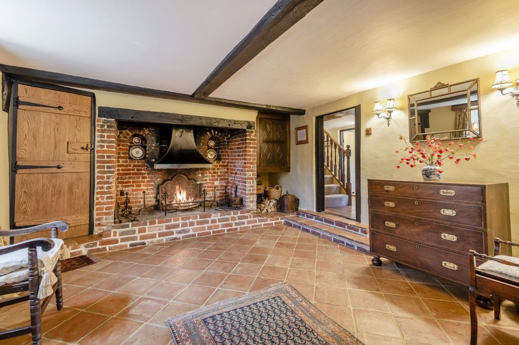 Property photo 3 of 18 Family Room