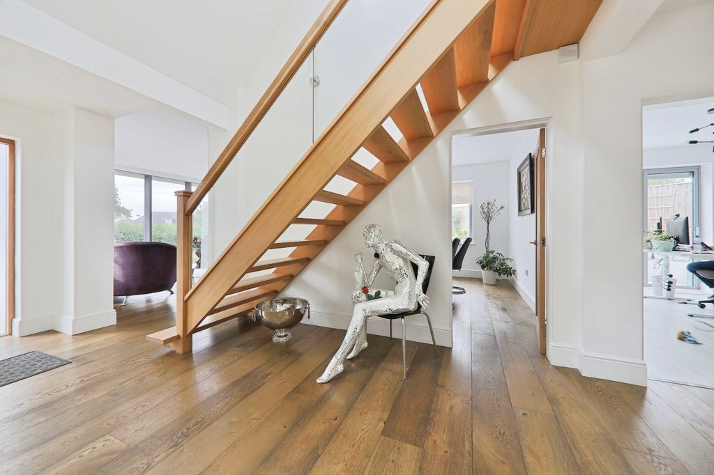 Property photo 2 of 23 5036256