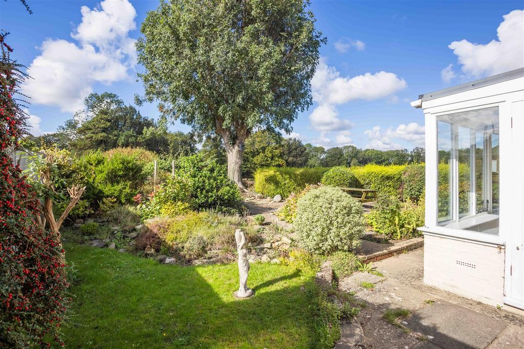 Property photo 2 of 19 00015.Jpg