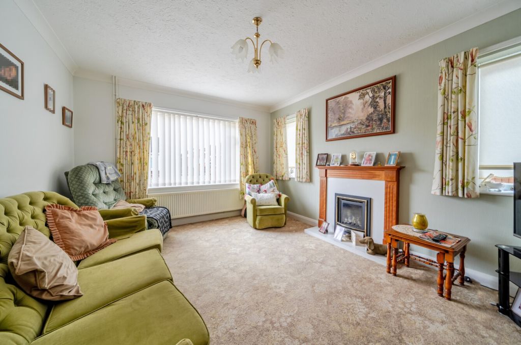 Property photo 3 of 21 1447605-1-69E0Afe7948Ff