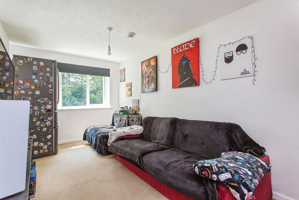 Property photo 2 of 10 Lounge