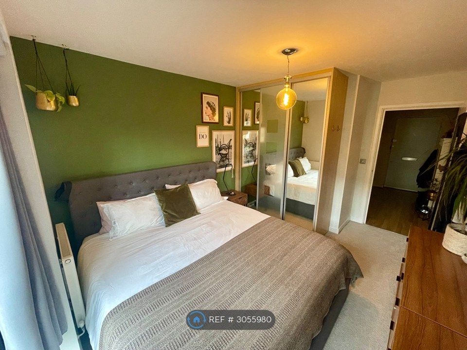 Property photo 1 of 14 Bedroom