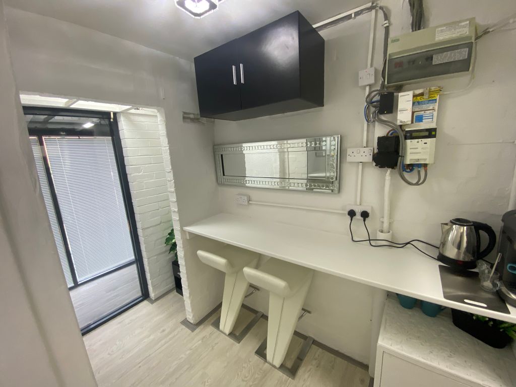 Property photo 2 of 30