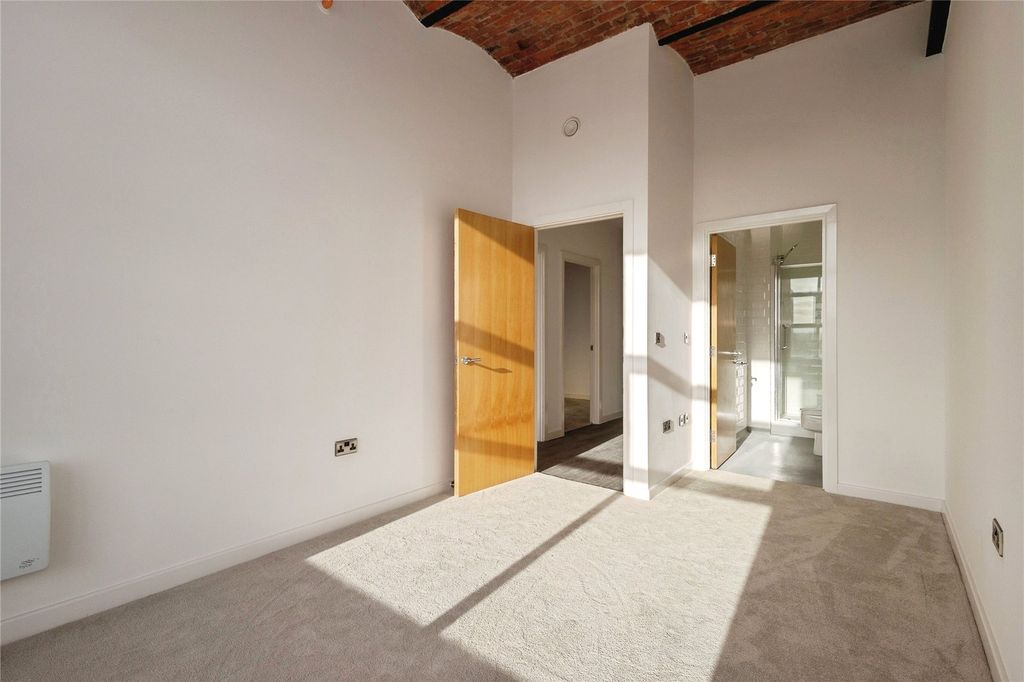 Property photo 3 of 24 Picture No. 27