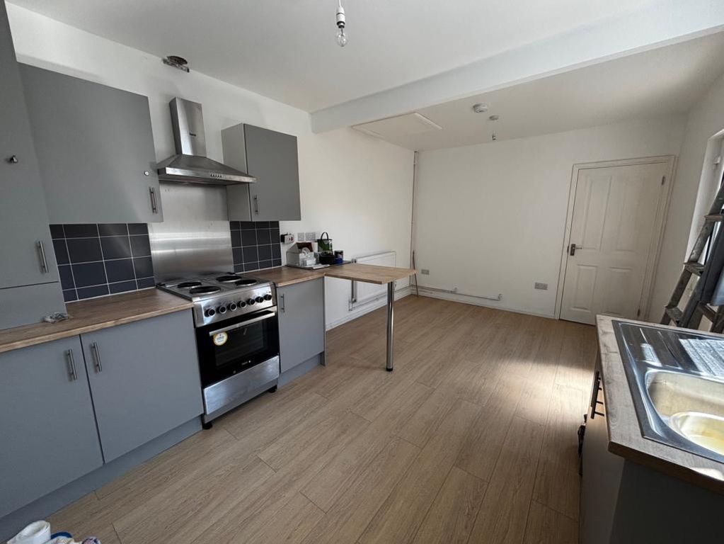 Property photo 2 of 3 Kitchen