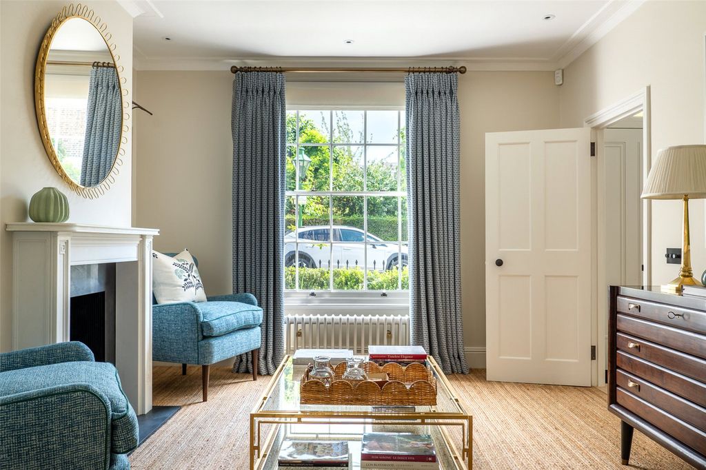 Property photo 3 of 12 Drawing Room