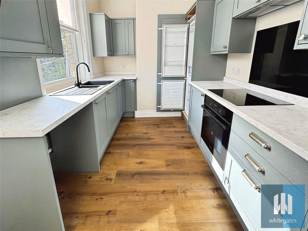 Property photo 2 of 16 Picture No. 07