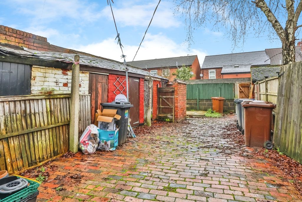 Property photo 2 of 8 Shared Rear Yard