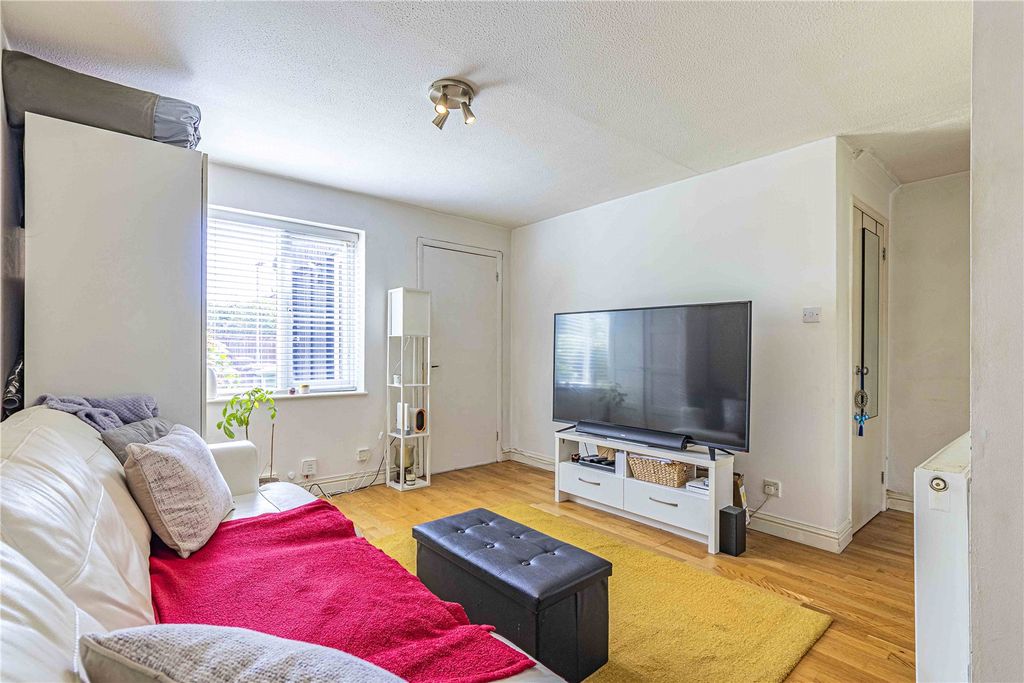 Property photo 3 of 15 Picture No. 05