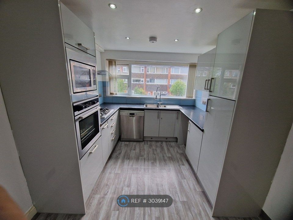 Property photo 1 of 27