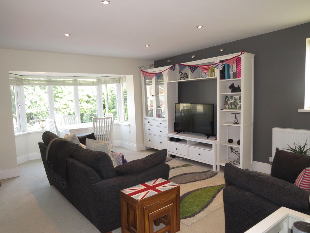 Property photo 2 of 12 Image