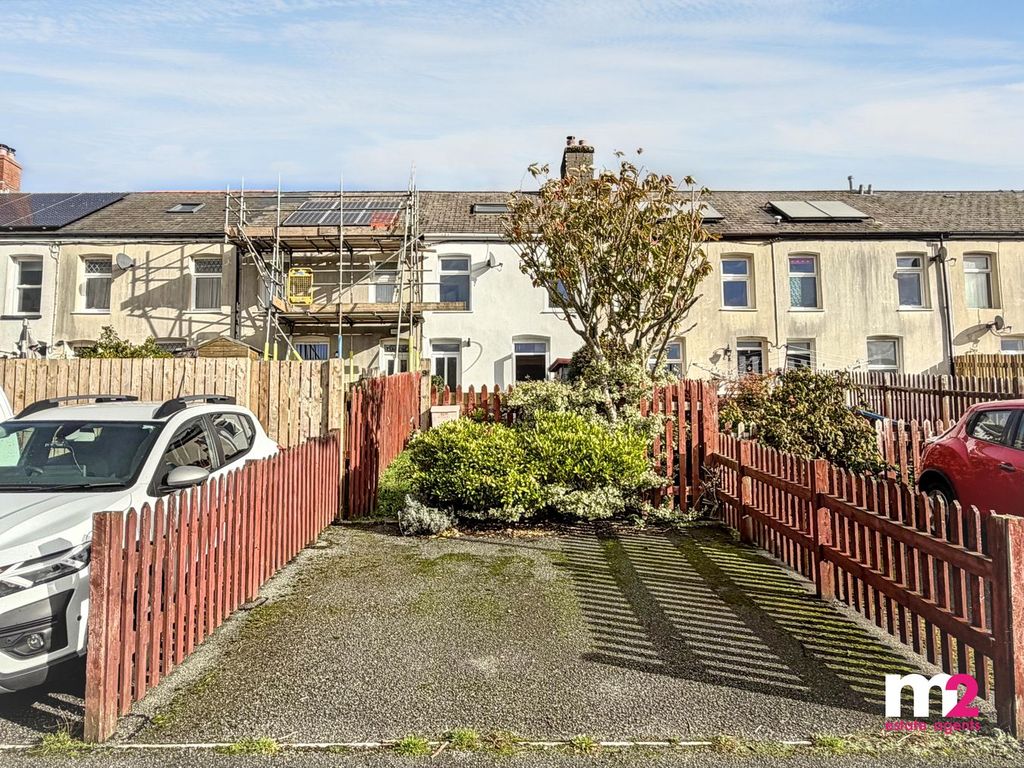 Property photo 2 of 19