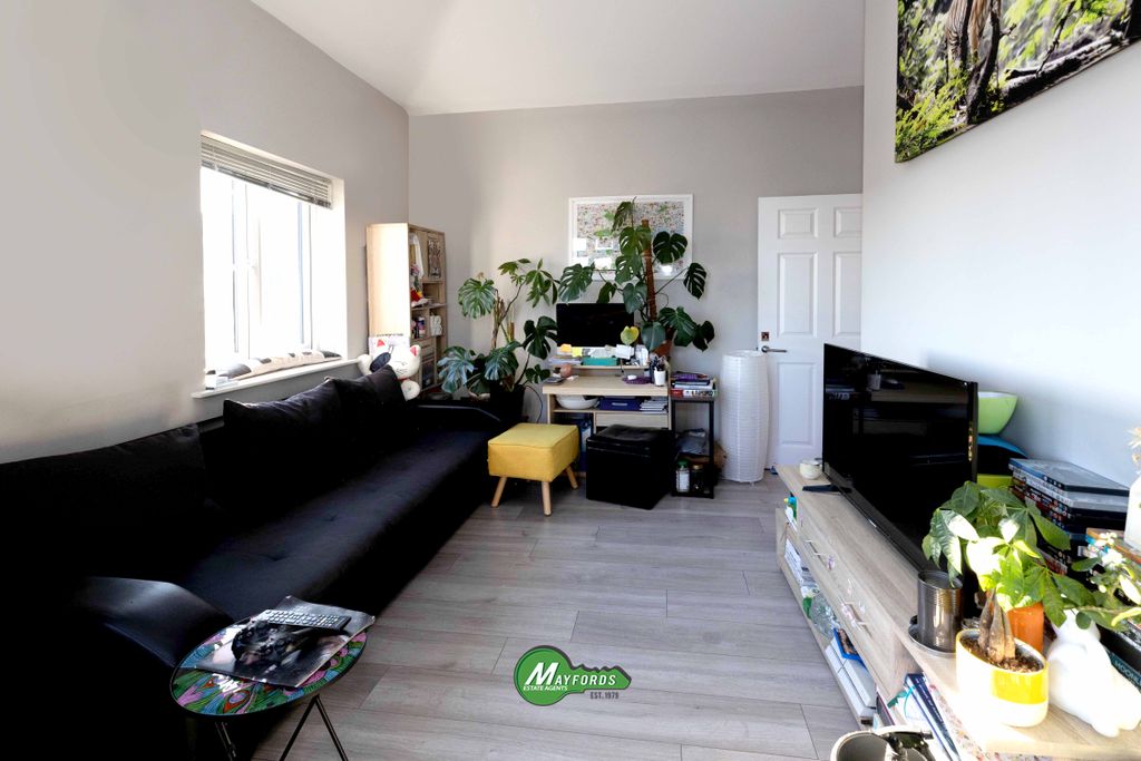 Property photo 1 of 6 1 Bedroom Flat For Sale