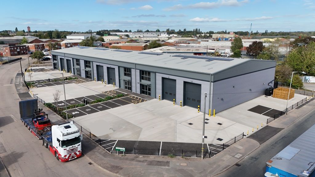 Property photo 1 of 8 Photo 5
