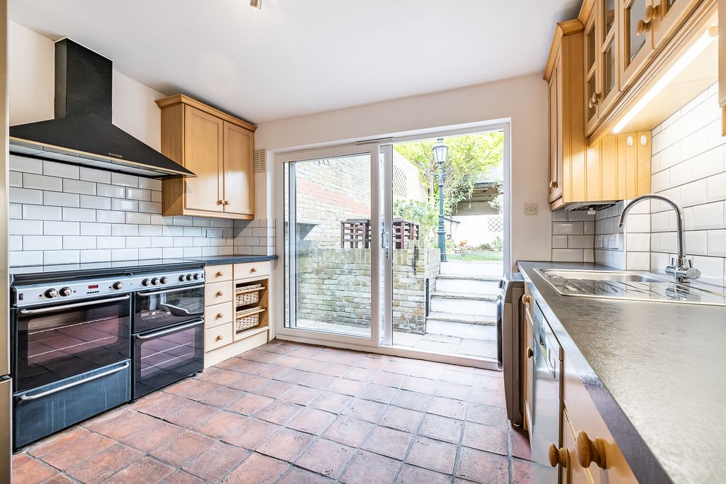 Property photo 2 of 12 2