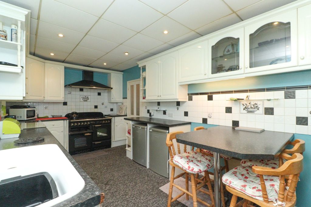 Property photo 2 of 18 Picture 2