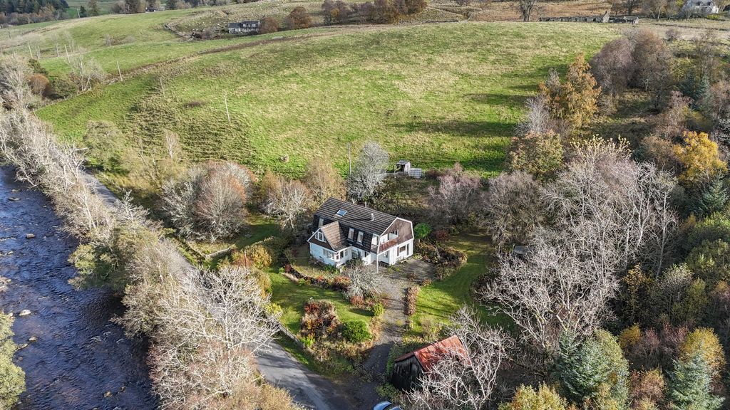 Property photo 1 of 33 Dji_20251022131339_0019_D