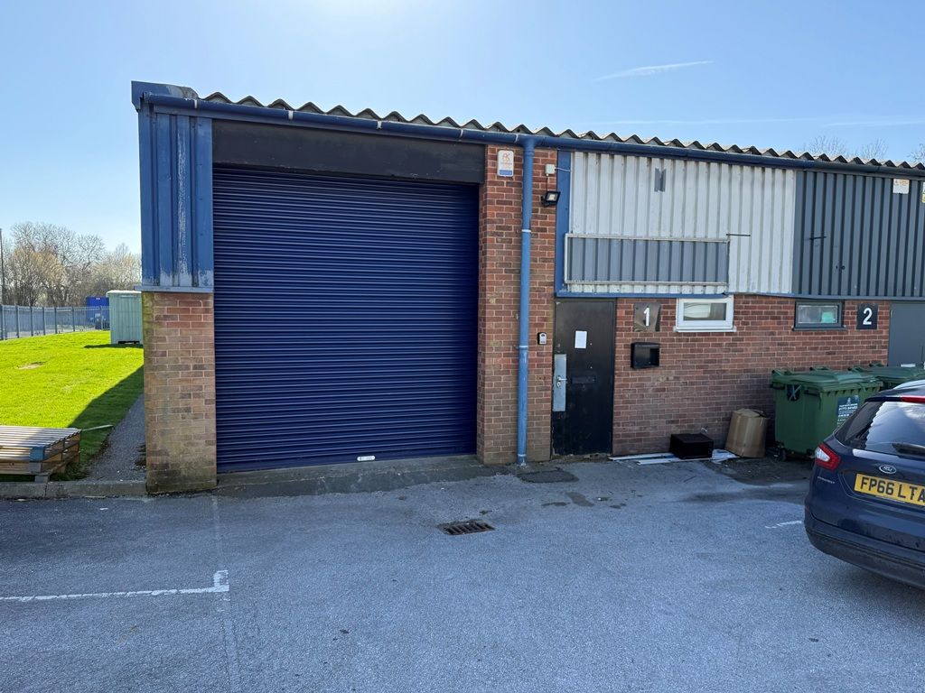 Property photo 1 of 3