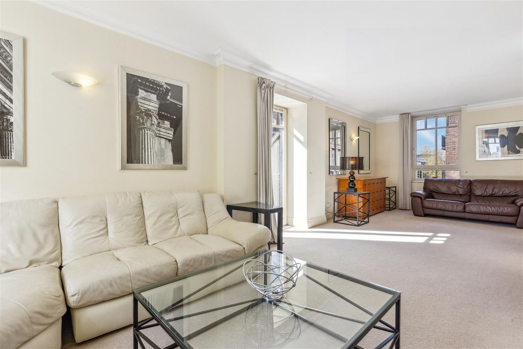 Property photo 3 of 21 22.Jpg