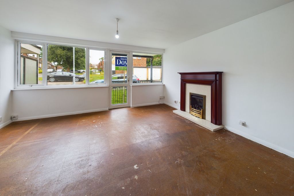 Property photo 3 of 11